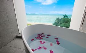 Beach Front Studio -Nagonago-